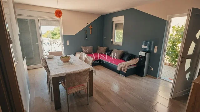 Salon; vue, lumière naturelle, style moderne