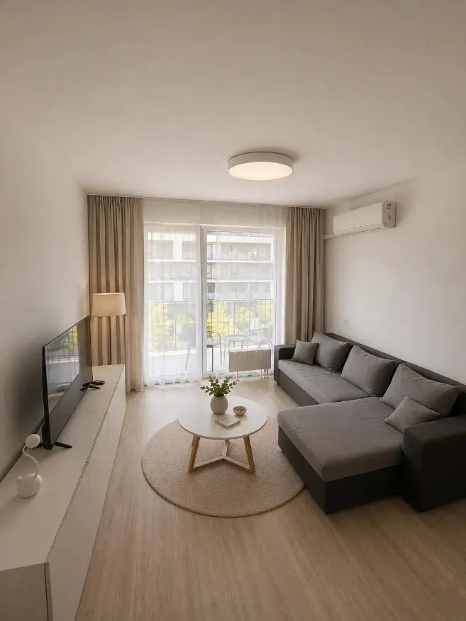 Wohnzimmer; tageslicht, moderner stil, holzboden
