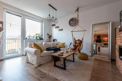 Wohnzimmer; tageslicht, holzboden, kamin
