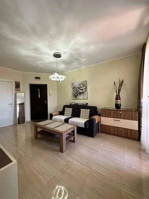 Salon; carrelage, lumière naturelle