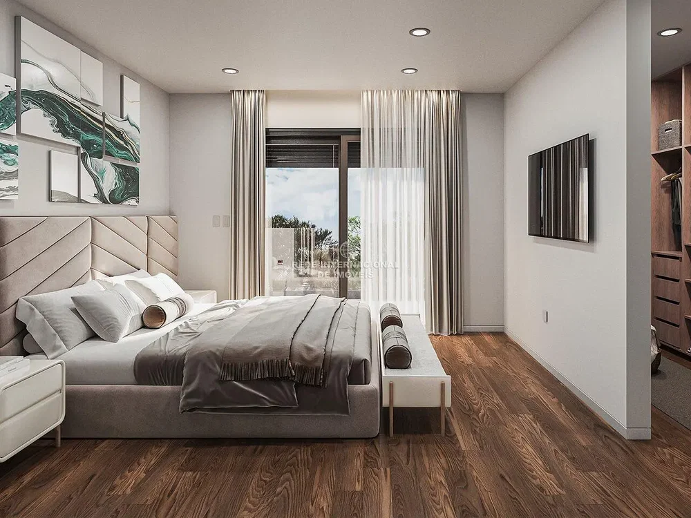 Dormitorio; suelo de madera, luz natural, estilo moderno
