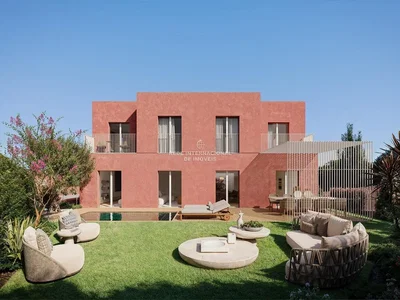House and surroundings; view, natural light
