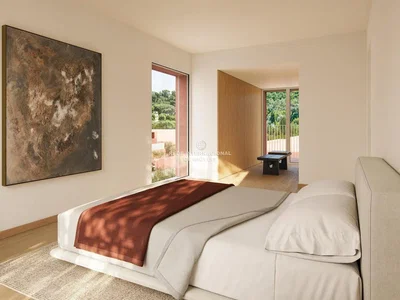 Dormitorio; luz natural, suelo de madera