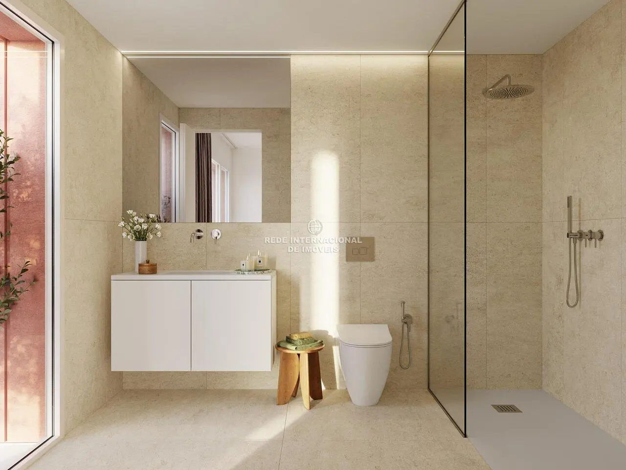Toilette; fliesenboden, tageslicht, renoviert