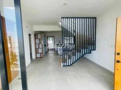 Ostatní; dlažba, přirozené světlo