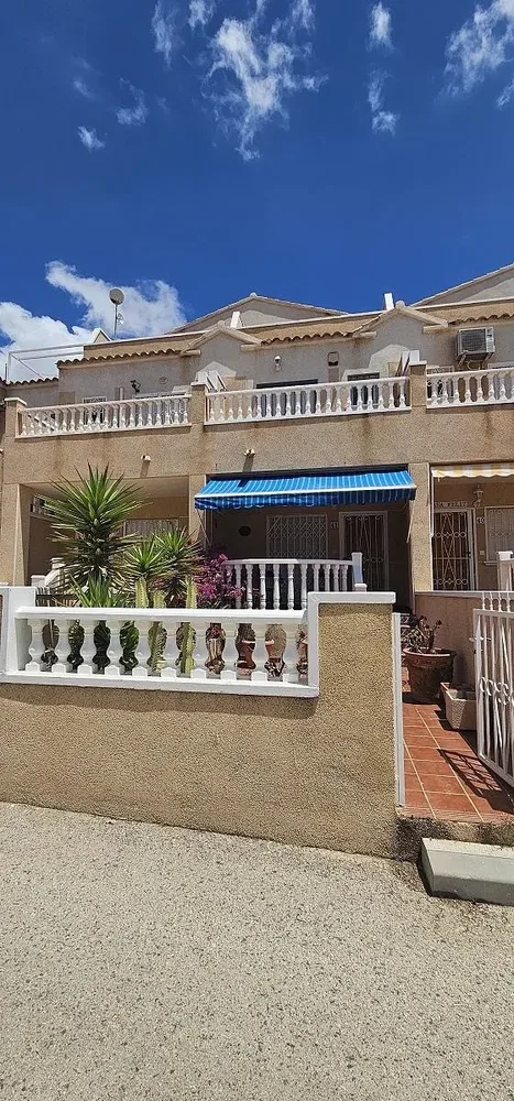 Casa y alrededores
