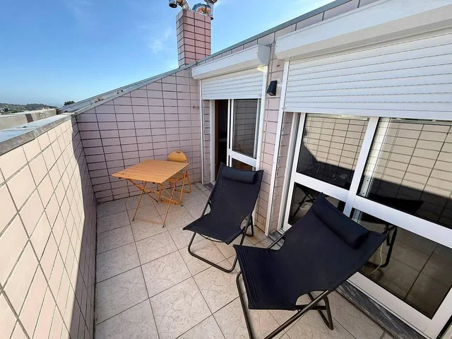 Terrace; view, tile floor, natural light