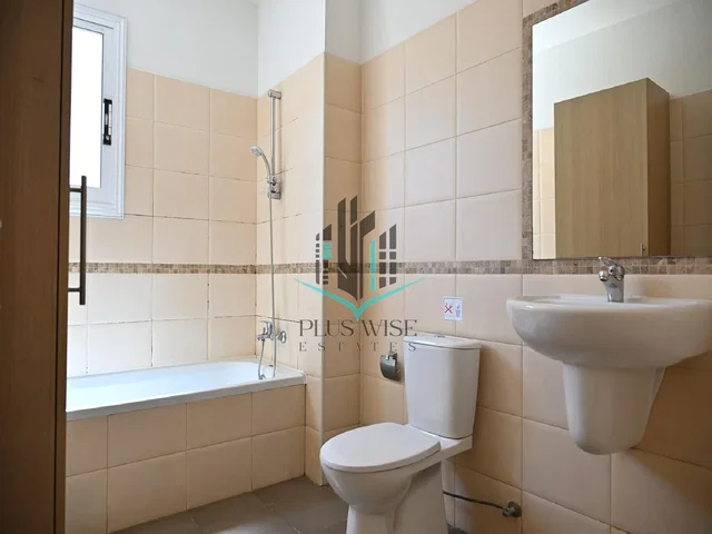 Bagno; pavimento in piastrelle