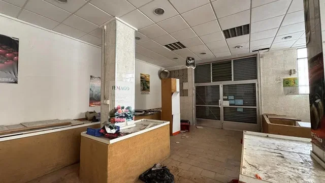 Остало; потребна реновација, комерцијални