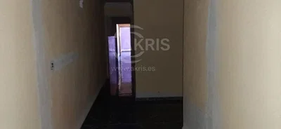 Diğer; tadilat gerekiyor, karanlık iç mekan