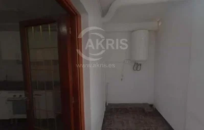 Casa de banho; luz natural, aquecedor de água