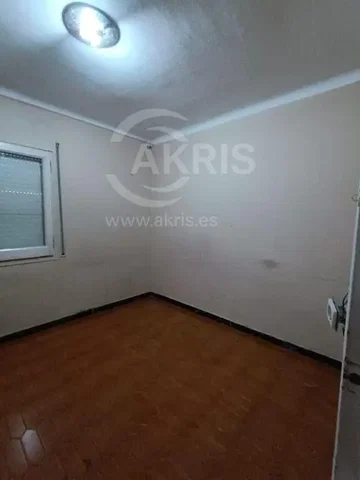 Ostatné; drevená podlaha, prirodzené svetlo