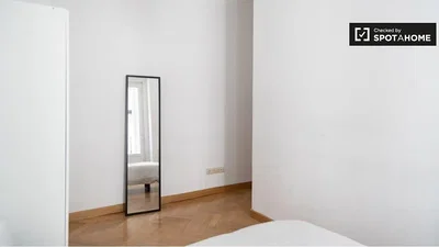 Chambre; parquet, lumière naturelle