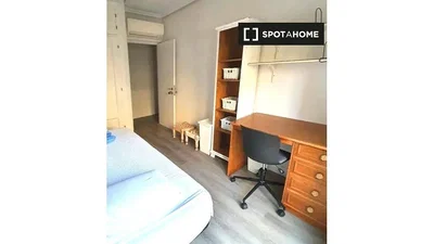 Chambre; parquet, lumière naturelle, style moderne