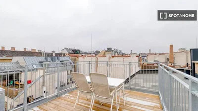 Terrazza; pavimento in legno, vista, luce naturale