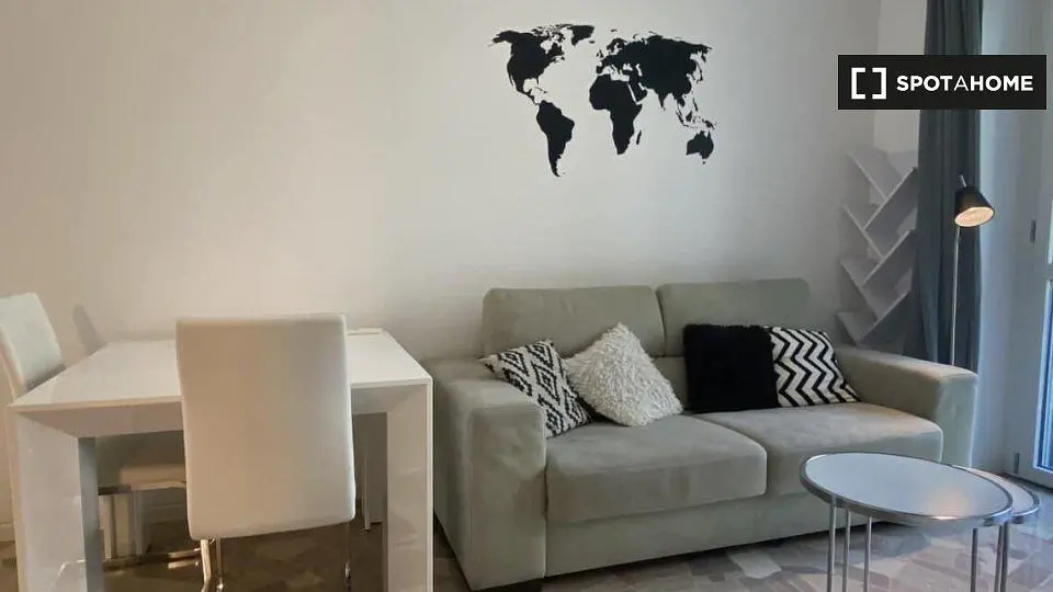 Soggiorno; stile moderno, luce naturale, pavimento in legno