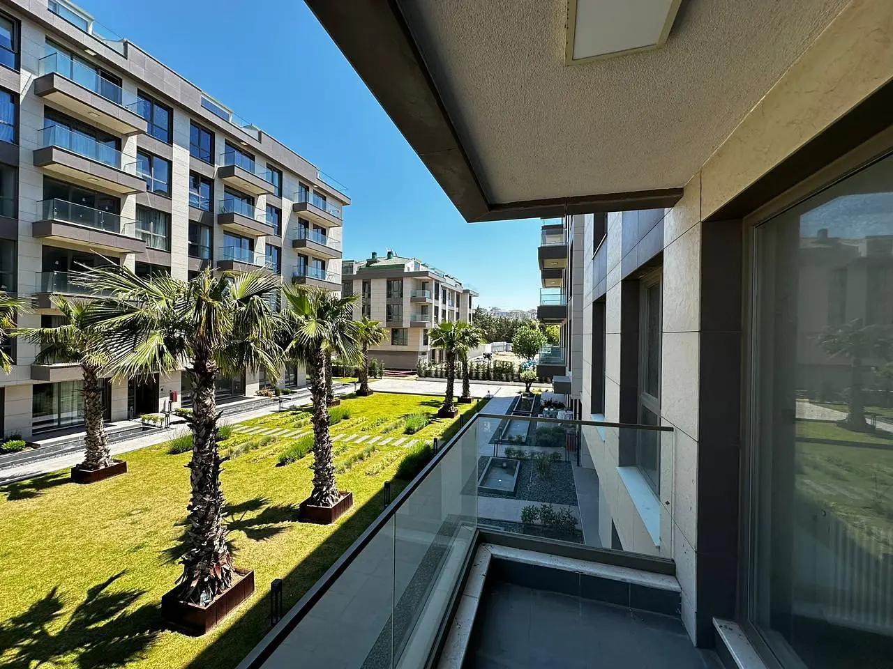 Balkon; manzara, doğal ışık