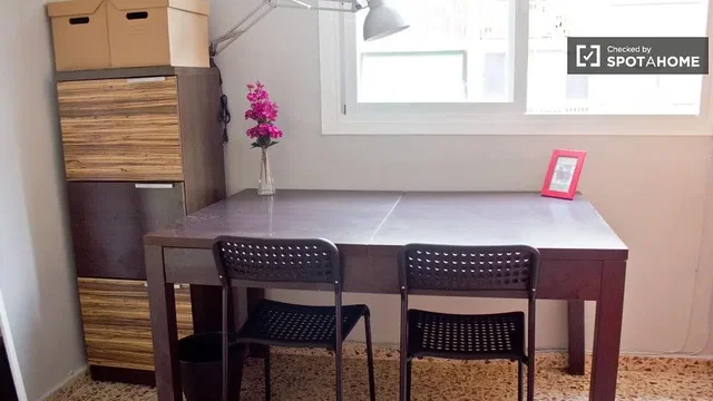 Sonstiges; renovierungsbedürftig, tageslicht, moderner stil