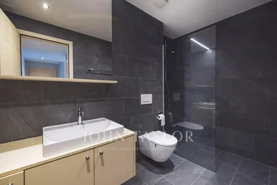 Bathroom; tile floor, natural light