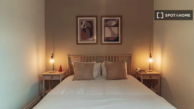 Camera da letto; luce naturale, stile moderno