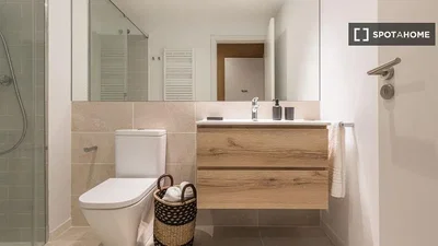 Toilette; ristrutturato, luce naturale