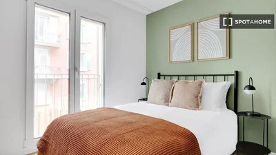 Bedroom; natural light, modern style