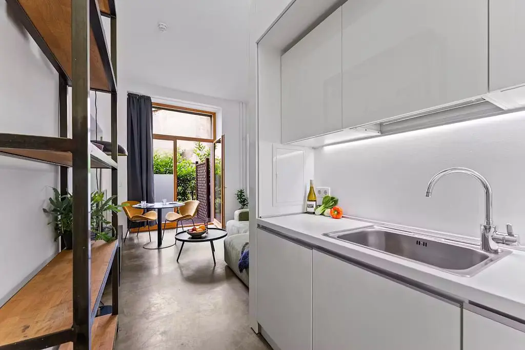 Cocina; electrodomésticos, luz natural, renovado