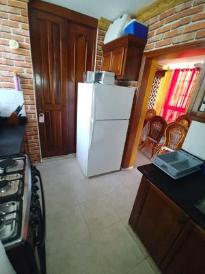 Kuhinja; kuhinjski aparati, pločice