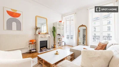 Soggiorno; luce naturale, stile moderno, pavimento in legno