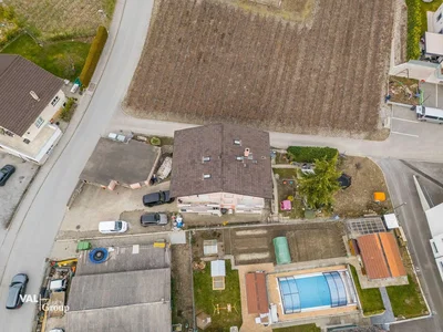Haus und umgebung; blick