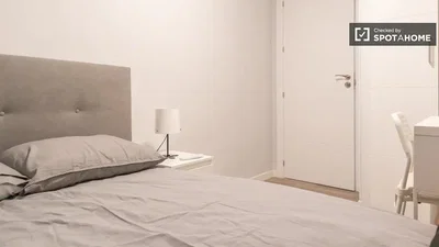 Schlafzimmer; tageslicht, moderner stil
