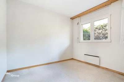 Schlafzimmer; tageslicht, holzbalken