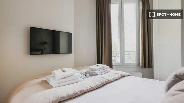 Schlafzimmer; tageslicht, moderner stil