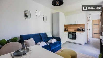 Wohnzimmer; küchengeräte, tageslicht, moderner stil