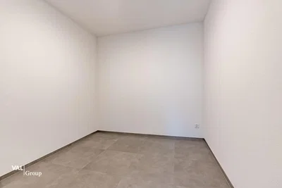 Other; tile floor, needs renovation