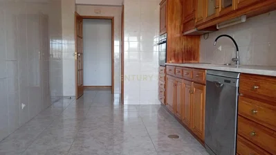 Cuisine; carrelage, électroménager