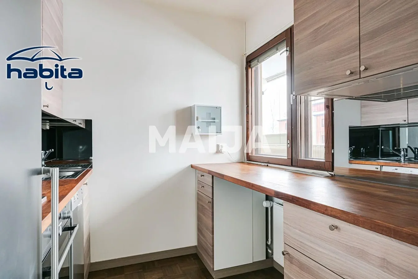 Küche; küchengeräte, holzboden, tageslicht, moderner stil