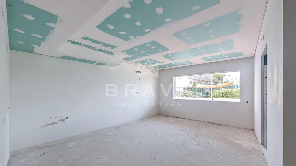Overig; renovatie nodig, natuurlijk licht