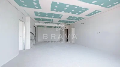 Sonstiges; renovierungsbedürftig, tageslicht