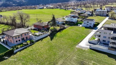 House and surroundings; view, natural light