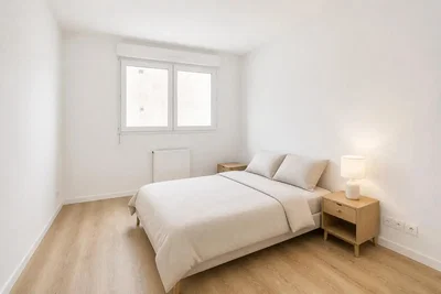 Schlafzimmer; holzboden, tageslicht