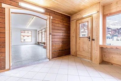 Autre; poutres en bois, parquet
