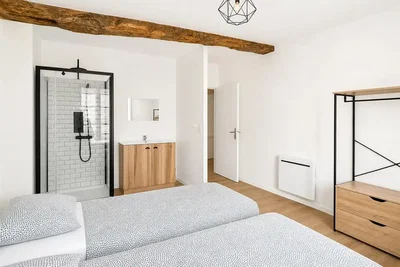 Ložnice; dřevěné trámy, po rekonstrukci, přirozené světlo