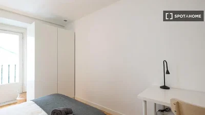 Schlafzimmer; tageslicht, holzboden