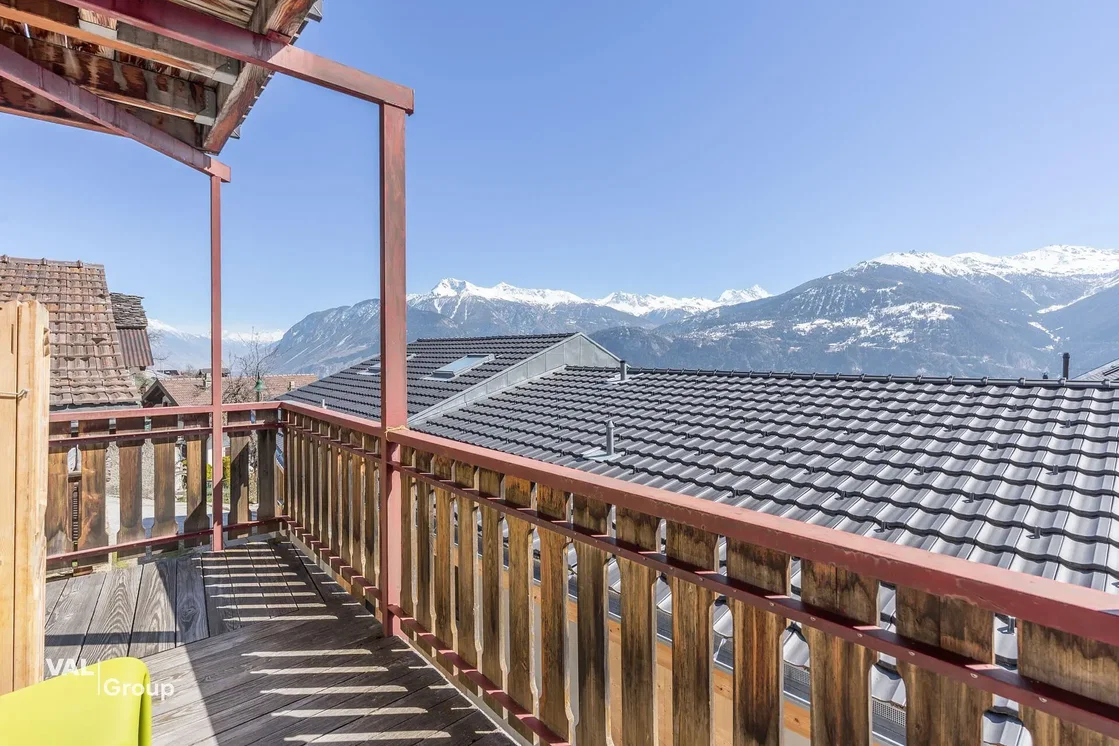 Balcone; vista, pavimento in legno