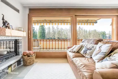Living room; fireplace, view, natural light