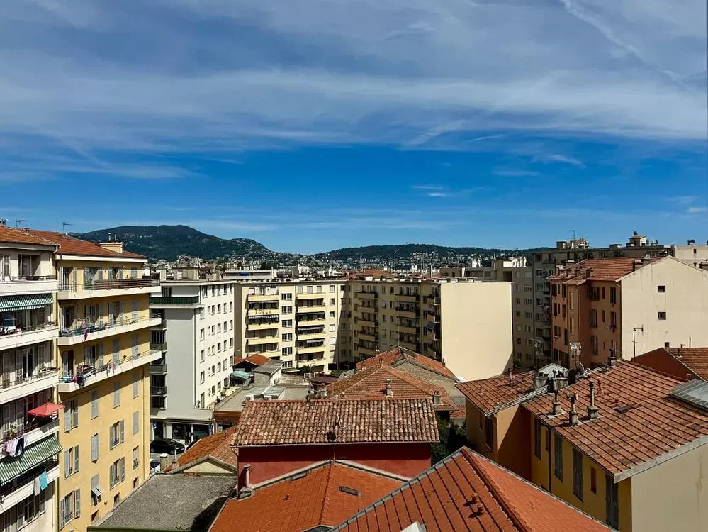 Altro; vista