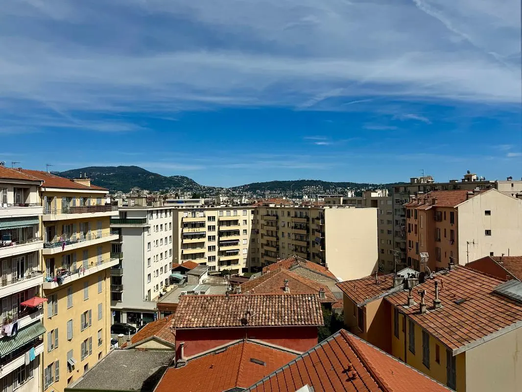 Altro; vista