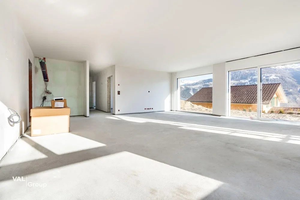 Altro; luce naturale, necessita ristrutturazione
