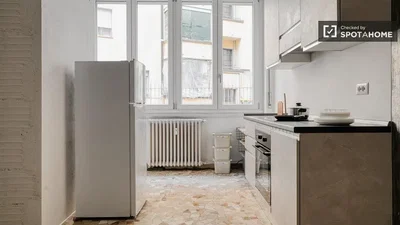 مطبخ; أجهزة المطبخ, ضوء طبيعي, يحتاج إلى تجديد